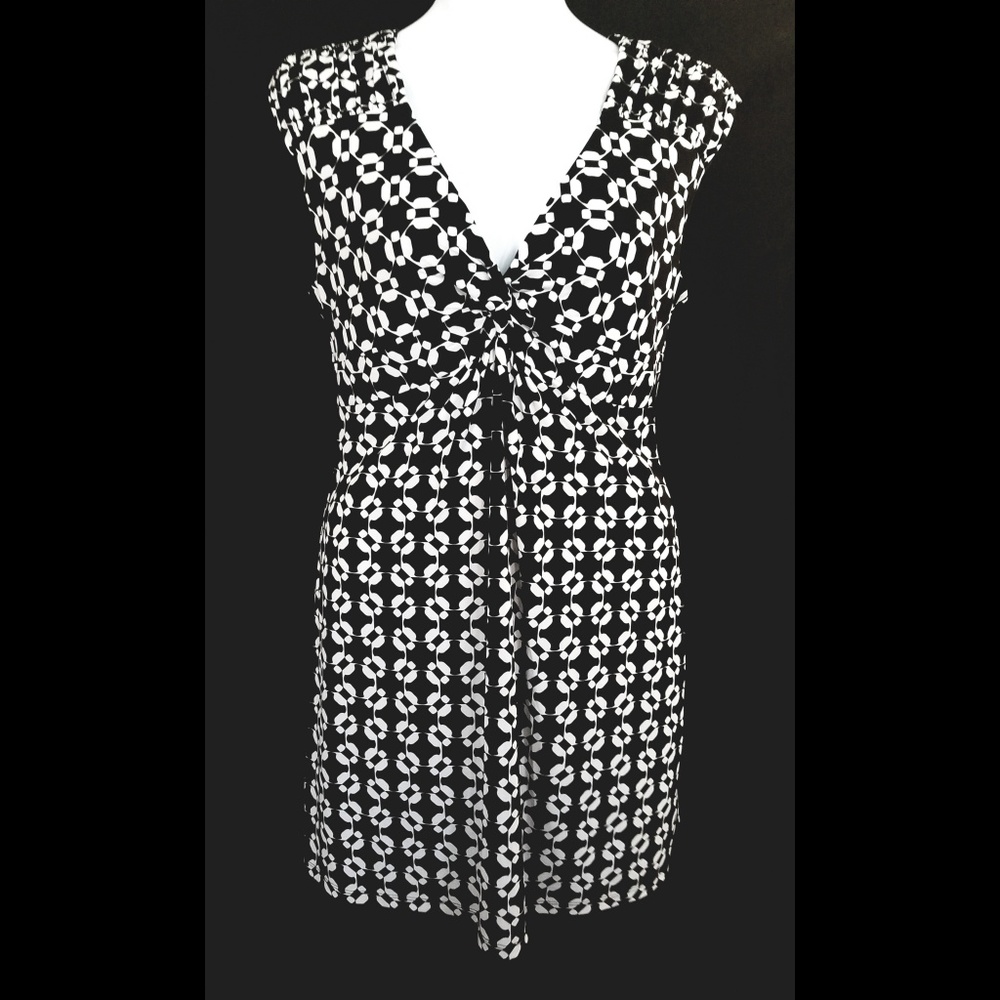 Kiara Large Black and White Short Sleeve Midi Dres